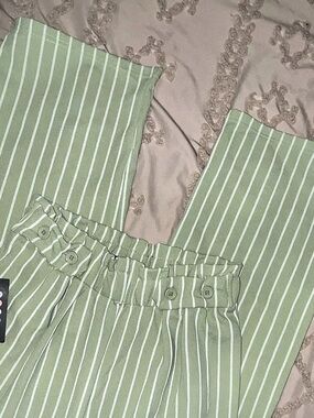 Green Goddess Wide Leg Striped Pants in Green & White Size Medium NWT